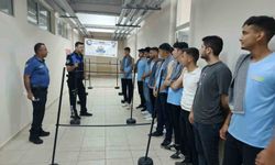 Polisin eğitim verdiği gençler astsubaylığı kazandı