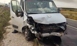 Öğrenci servisi ile otomobil çarpıştı: 2 ölü, 7 öğrenci yaralı