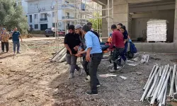 Asansör boşluğuna düşüp yaralandı