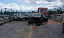 Jandarma aracı otomobille çarpıştı: 2 şehit