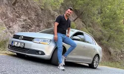 Otururken bacağına isabet eden yorgun mermiyle yaralandı