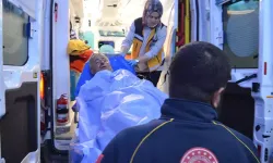 Parkta tartıştığı 5 kişinin saldırısı ile 11 yerinden bıçaklandı