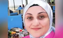 TIR ile otomobil çarpıştı; hemşire Sümeyye öldü