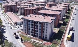 Depremin simgesi Ebrar Sitesi yeniden doğdu