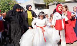 Kahramanmaraş'ta down sendromlu Melek'in gelinlik hayali gerçek oldu