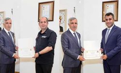 Vali Ünlüer’den İl Müdürlerine Başarı Belgesi