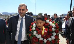 Milli güreşçi, Kahramanmaraş'ta davul zurnayla karşılandı