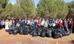 Önsen’de doğa seferberliği, 300 öğrenci ormanı temizledi