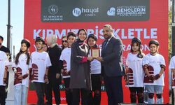 Hayat Yeniden Vakfı’ndan Mesut Şahinkanat’a Teşekkür Plaketi