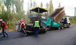 Çağlayancerit’te 65 Milyonluk Yol Yatırımı Yapıyor