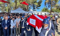 Şehit Jandarma Astsubay Çavuş Özgür ve Jandarma Uzman Özdemir son yolculuklarına uğurlandı