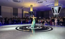 Oryantal Asena Kahramanmaraş’ı Salladı! Matinede Yer Kalmadı