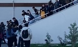 Eli sopalı şahıslar okul bastı