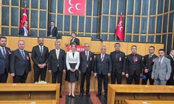 Devlet Bahçeli’ye Kahramanmaraş’ın simgesi hediye edildi