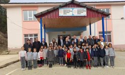 Ekinözü’ndeki öğrencilere yardım malzemesi desteği