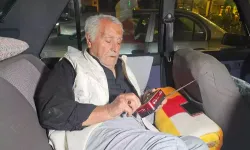 Eşini kaybettikten sonra 5 yıldır otomobilde yaşıyor