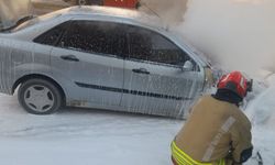 Kahramanmaraş’ta bir otomobil alev aldı