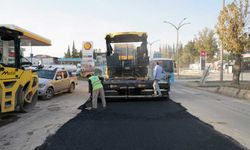 Asfalt Onarım Ekibi, Çalışmalarına Yeni Bir Nokta Daha Ekledi