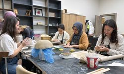 KAMEK’te Kursiyerlerden Seramik Eserler