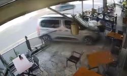 Çocuğun kullandığı aracın lokantaya girmesi güvenlik kamerasında