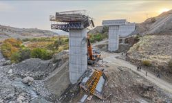 İskelenin çökmesi sonucu 4 işçi öldü, 1 işçi yaralandı