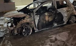 Kahramanmaraş’ta elektrikli otomobil yandı