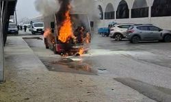 Halk otobüsü alev alev yandı