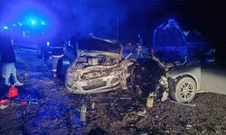 İki otomobil çarpıştı: 5 yaralı