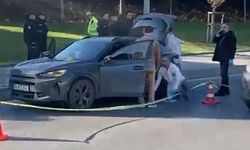 Seyir halindeki otomobile silahlı saldırı: 1 ölü