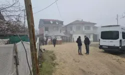 Tartıştığı arkadaşını evinin önünde vurdu