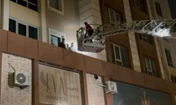 3'üncü kattan çarşafla indiler: 2 gözaltı