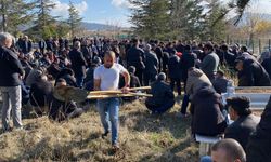 Suçsuz yere öldürülen 2 çocuk annesi Kahramanmaraş'ta toprağa verildi