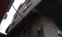 Kahramanmaraş’ta Kapıdan Çıkarken Korkuyorlar, Her An Taş Düşebilir