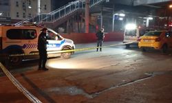 Gece saatlerinde eğlence mekanı önünde silahlı kavga