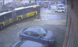 Otobüs kayganlaşan yolda kaza yaptı