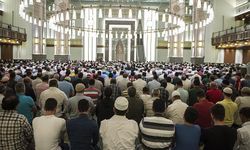 Kahramanmaraş’ta Cuma Namazı Bugün Saat Kaçta Kılınacak?