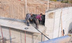 Büyükşehir’in Şekeroba Köprüsü Hızla Yükseliyor