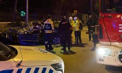 Kaldırıma çarpan otomobil 200 metre savruldu: 1 ölü, 1 ağır yaralı