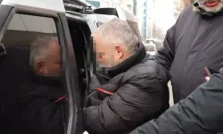 Sahte altınları bozdurmak isterken yakalandı