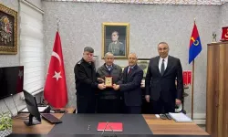 70 milyon TL'lik mal varlığını Jandarma Asayiş Vakfı'na bağışladı