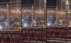 Taksi şoförü cadde ortasında darbedildi