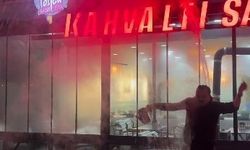 Meşhur tostçu, soğuk havada şov yapmak isterken kendini yaktı