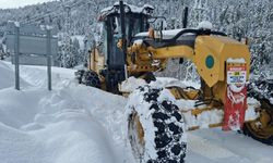 Büyükşehir Kar Mesaisini Sürdürüyor; Ekiplerden Kesintisiz Çalışma