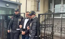 Eşini ve ilişkisi olduğunu iddia ettiği emlakçıyı öldüren emekli polis adliyede