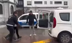 'Birini bıçaklamam lazım' diyerek evden çıkıp 16 yaşındaki kız çocuğunu bıçakladı