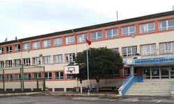 Onikişubat’ta ortaokul binası yıkılıyor