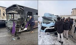 Otobüs ile minibüsün çarpıştı: 18 yaralı