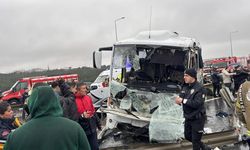 Zincirleme kazada kalbi duran polis hastanede hayata döndürüldü!