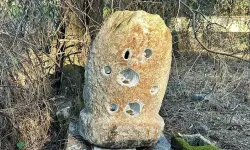 2 asırlık adak taşı ortadan kayboldu