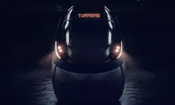 Türkiye'nin ürettiği ilk hızlı tren, raylara iniyor